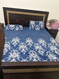 King Size bed with side tables