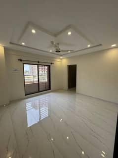 4Bed DD Flat West Open 3000 Square Feet Flat For Sale Available In Cantt