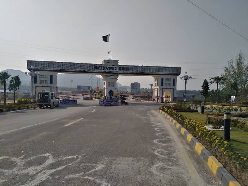 Prime Location Residential Plot Sized 1800 Square Feet In Faisal Hills - Block C 0