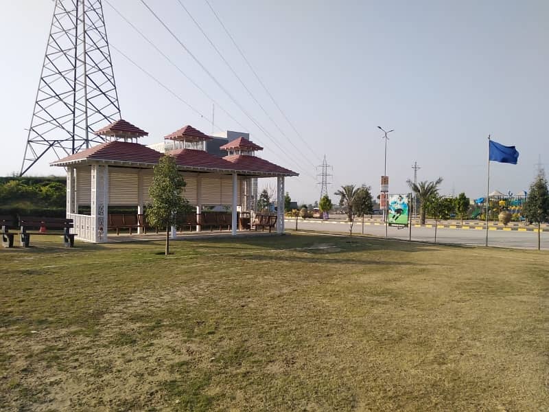 Prime Location Residential Plot Sized 1800 Square Feet In Faisal Hills - Block C 5