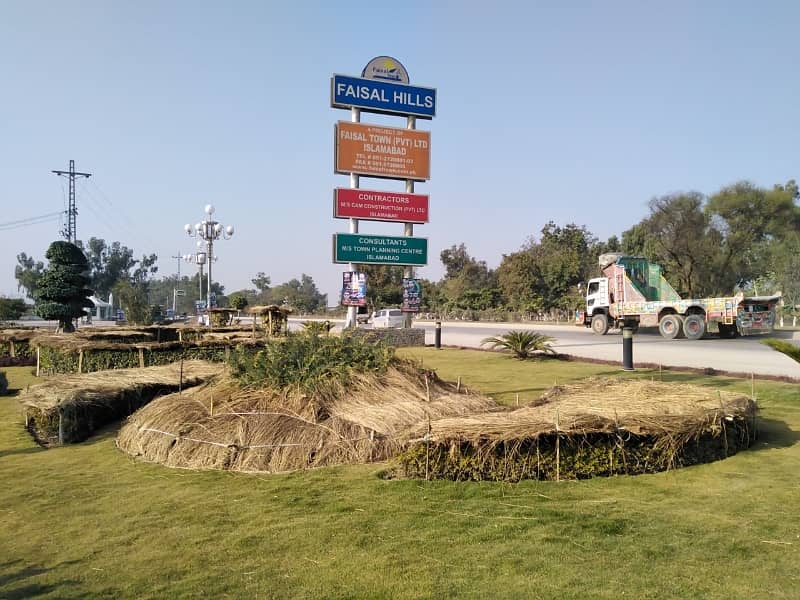 Prime Location Residential Plot Sized 1800 Square Feet In Faisal Hills - Block C 8