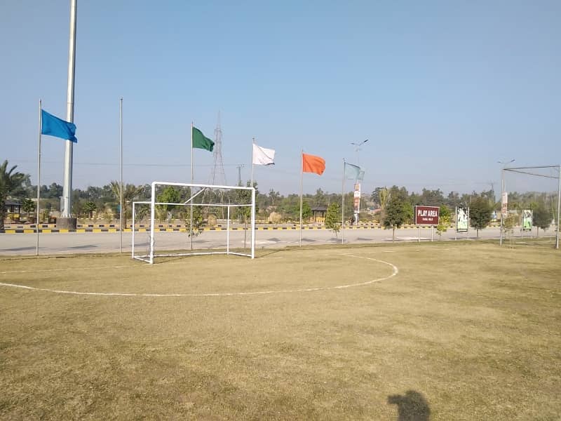 Prime Location Residential Plot Sized 1800 Square Feet In Faisal Hills - Block C 9