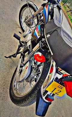 Honda 125 cc bike 2006 model WhatsApp number 0329//32/91/042