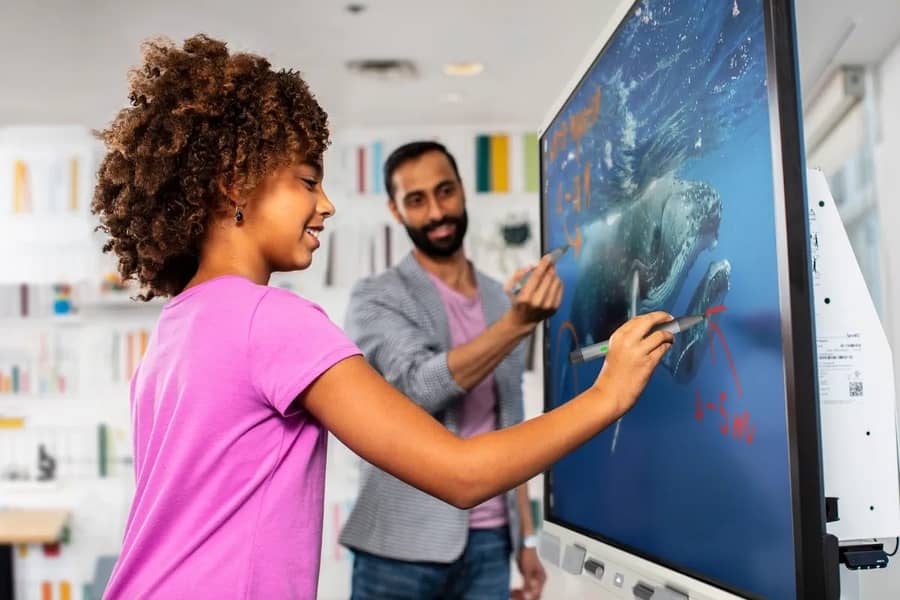 Interactive Touch Screen | Touch Panel |Smart Board | LED | Flat Pane 11