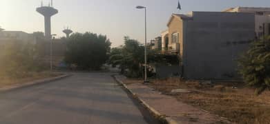 10 MARLA RESIDENTIAL PLOT AVAILABLE FOR SALE IN BLOCK E