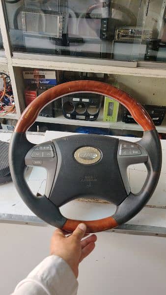 steering wheel 17