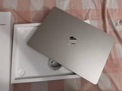 MacBook Air 15” M4 (2025) - 16GB / 256GB