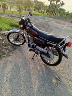 Selling my Honda 125, 23 model