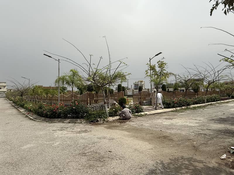 FAISAL TOWN BLOCK A 30*60 PLOT FOR SALE ON GOOD LOCATION FIRST COME FIRST AVAIL THIS BIG OPERTUINTY 7