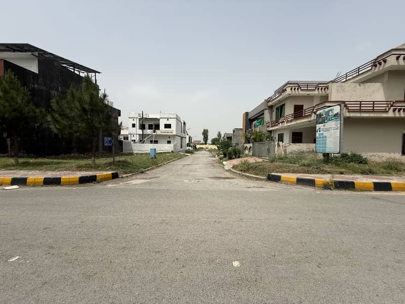 T&Amp;T F. 17 35*70 Minimum Price Plot For Sale On Good Location First Come First Avail 20