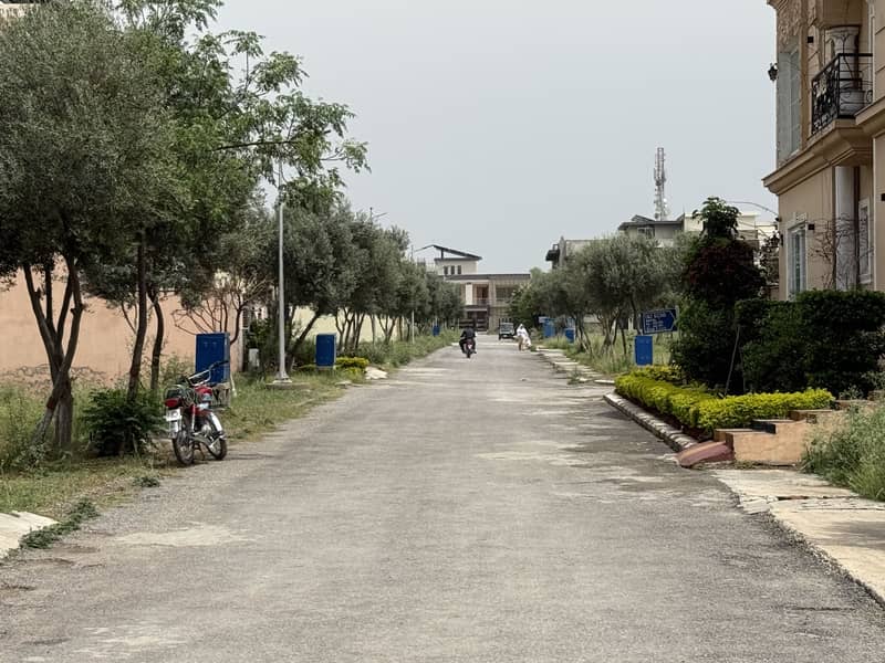 1 Kanal Plot For Sale In F. 17 Mpchs 480 Series This Plot Is On Good Location First Come First Avail 14
