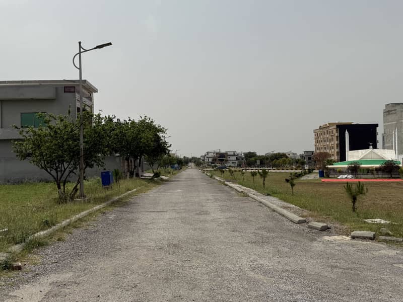 1 Kanal Plot For Sale In F. 17 Mpchs 480 Series This Plot Is On Good Location First Come First Avail 21
