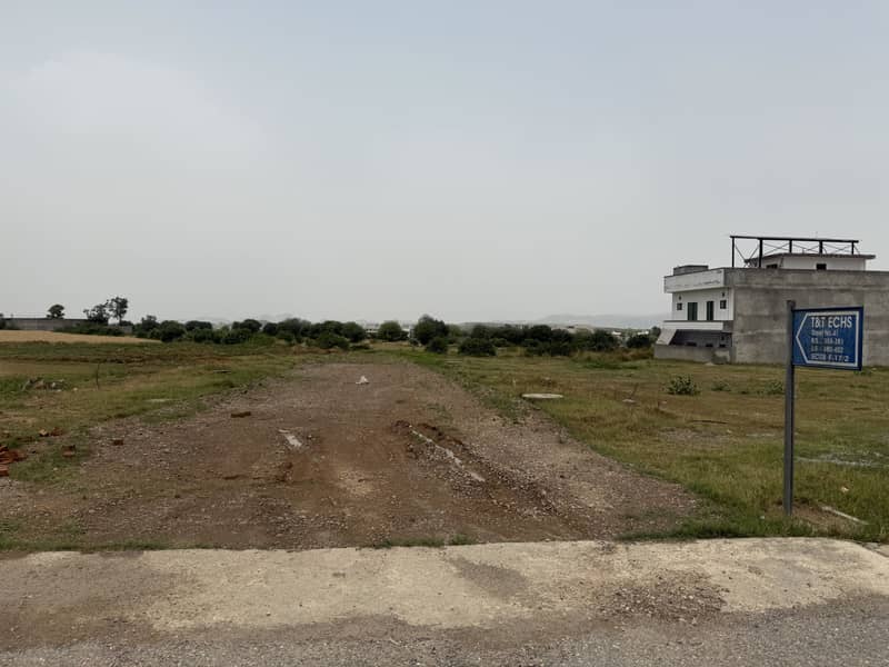 1 Kanal Plot For Sale In F. 17 Mpchs 480 Series This Plot Is On Good Location First Come First Avail 30