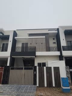 4 Marla Facing Park House for Sale