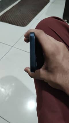 15 128 gb black colour 100 health