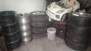 car tyre rims 5 set available  with reasonable price