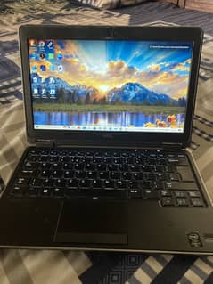 dell latitude E7240 laptop