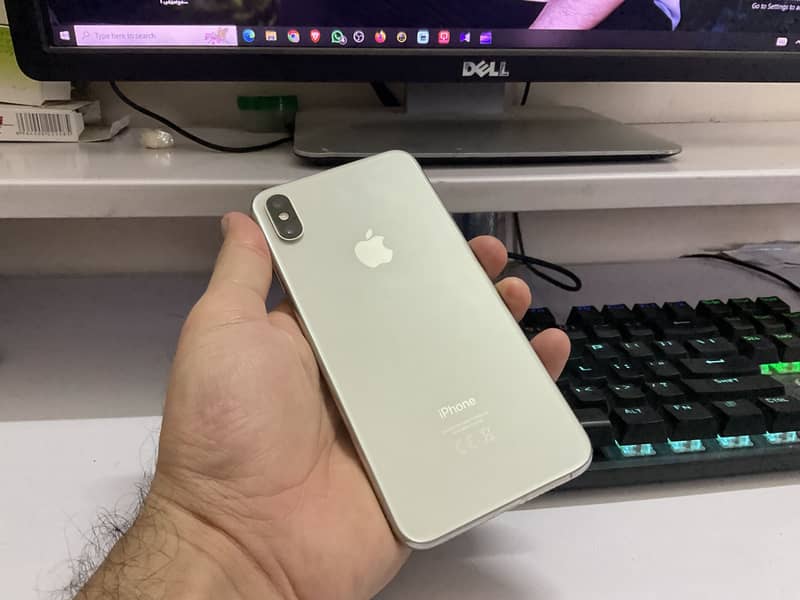 Mint Condition XS Max 256 Both Sim Approved 5