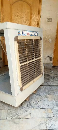 Brand New Lahori Cooler + Moving + Stand 1 Session Used