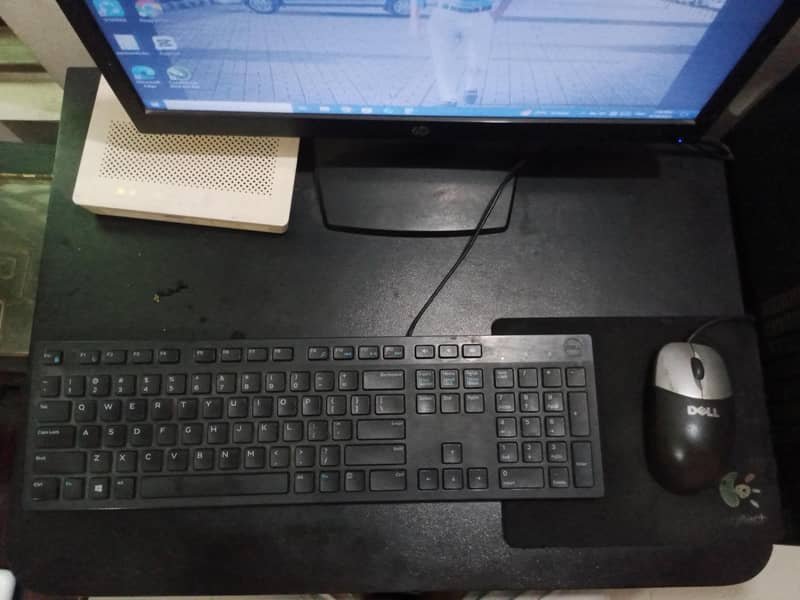 Best Working Complete Computer with CPU, LCD, KEYBOARD & MOUSE 3