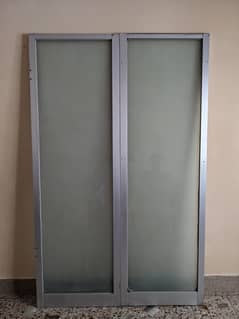 2 Aluminum doors