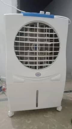 BOSS ECM 5200 MINI COOLER 72 WATT