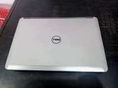 Dell laptop 10/10 condition all Genman laptop 2 GB ka 2 graphic cards