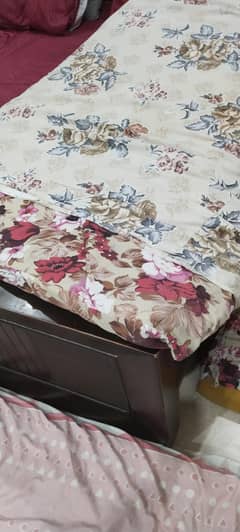 2 single bed with 2 single matres