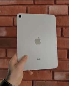 Apple iPad 10 Gen 11 inches