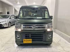 Nissan clipper Rio top of the line