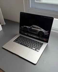 Apple MacBook Air M2 15 inches