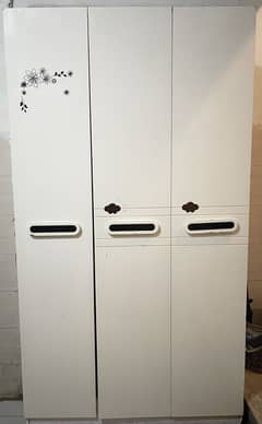 Almari, Wardrobe with 2 Doors.