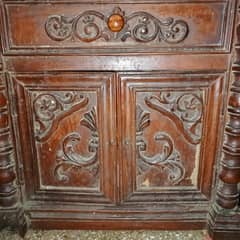 SIDE TABLE (CHEINUTE)