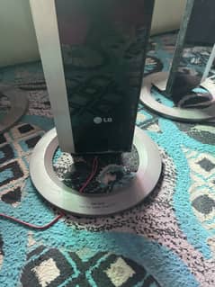 LG speakers with woofer