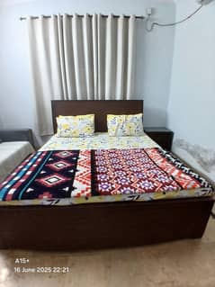 wooden bed set