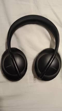 Boss Noise Cancelling Headphones 700 - Excellent Condition