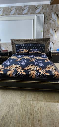 Double bed without mattress