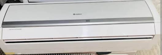 one  1 ton Gree AC for sale