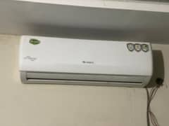 Gree 1.5 ton inverter URGENT SALE