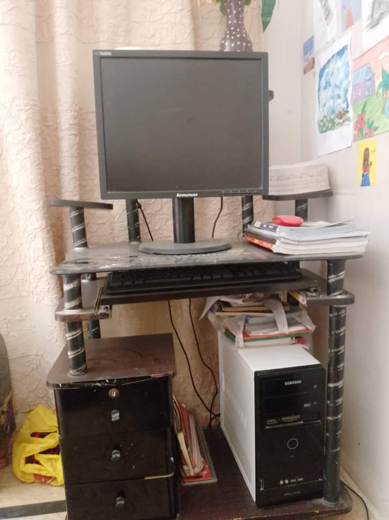 computer set with computer table 0