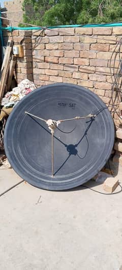 dish antenna 4/5 ft with lnb 2 point