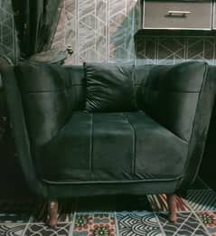 7 seater Sofa Set With table In New Condition
