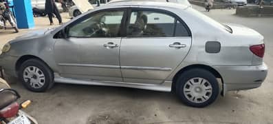 Toyota Corolla S. E Saloon manual 2005