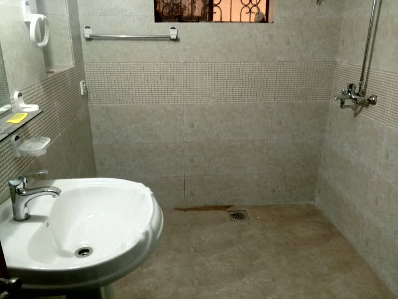 LOWER PORTION AVAILABLE FOR RENT IN MEHRAN BLOCK 0