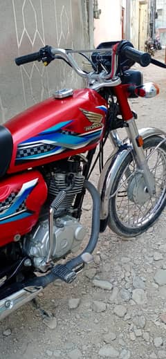 Honda cg 125cc model 2024 k7 month ki gari Hy jenion condition