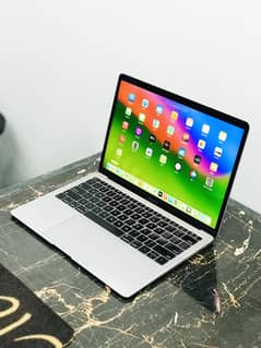 APPLE MACBOOK AIR WITH 16GB RAM AND 512GB SSD