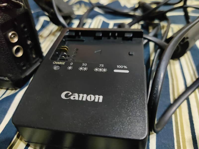 canon 5d mark ii dslr camera with 50mm llens/nikon/sony/mobile/phone 7