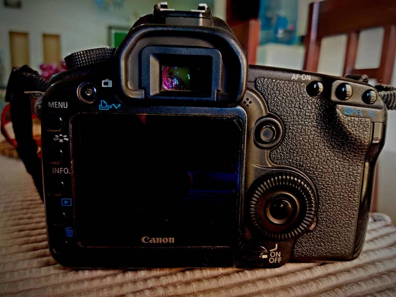 canon 5d mark ii dslr camera with 50mm llens/nikon/sony/mobile/phone 12