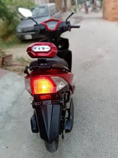 electric Scooty 100cc 2024 model 03270234761 my WhatsApp