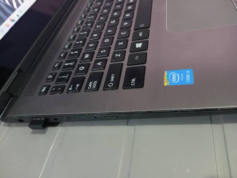 Laptop Toshiba Touch screen 10/10 condition no any problem 2